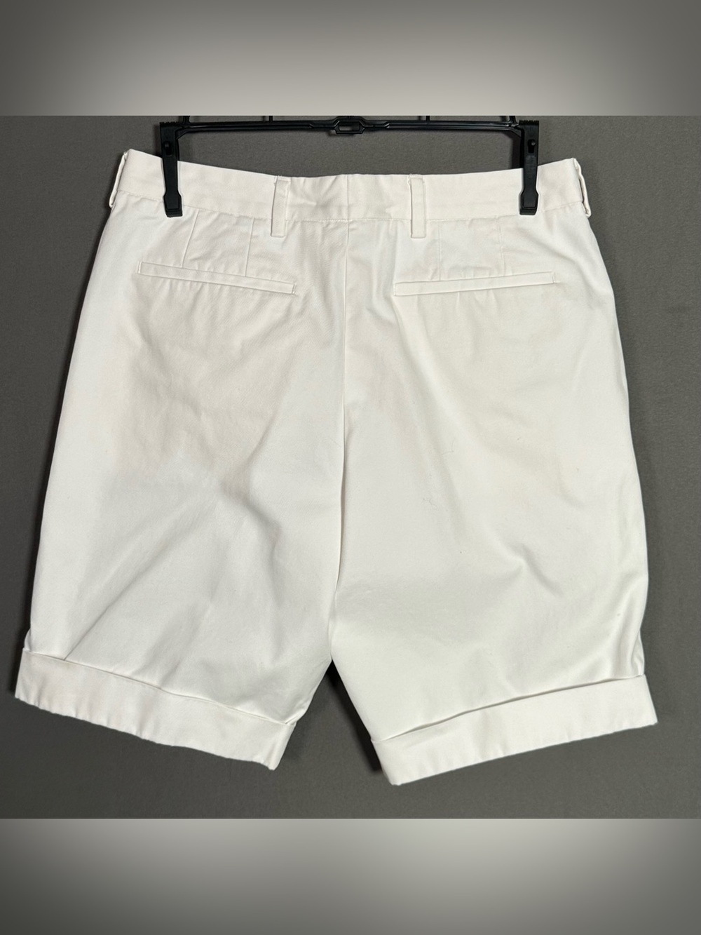 Balenciaga Men’s White Flat Front Cuffed Shorts - Picture 10 of 14